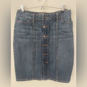 Banana Republic pencil Jean skirt size 4